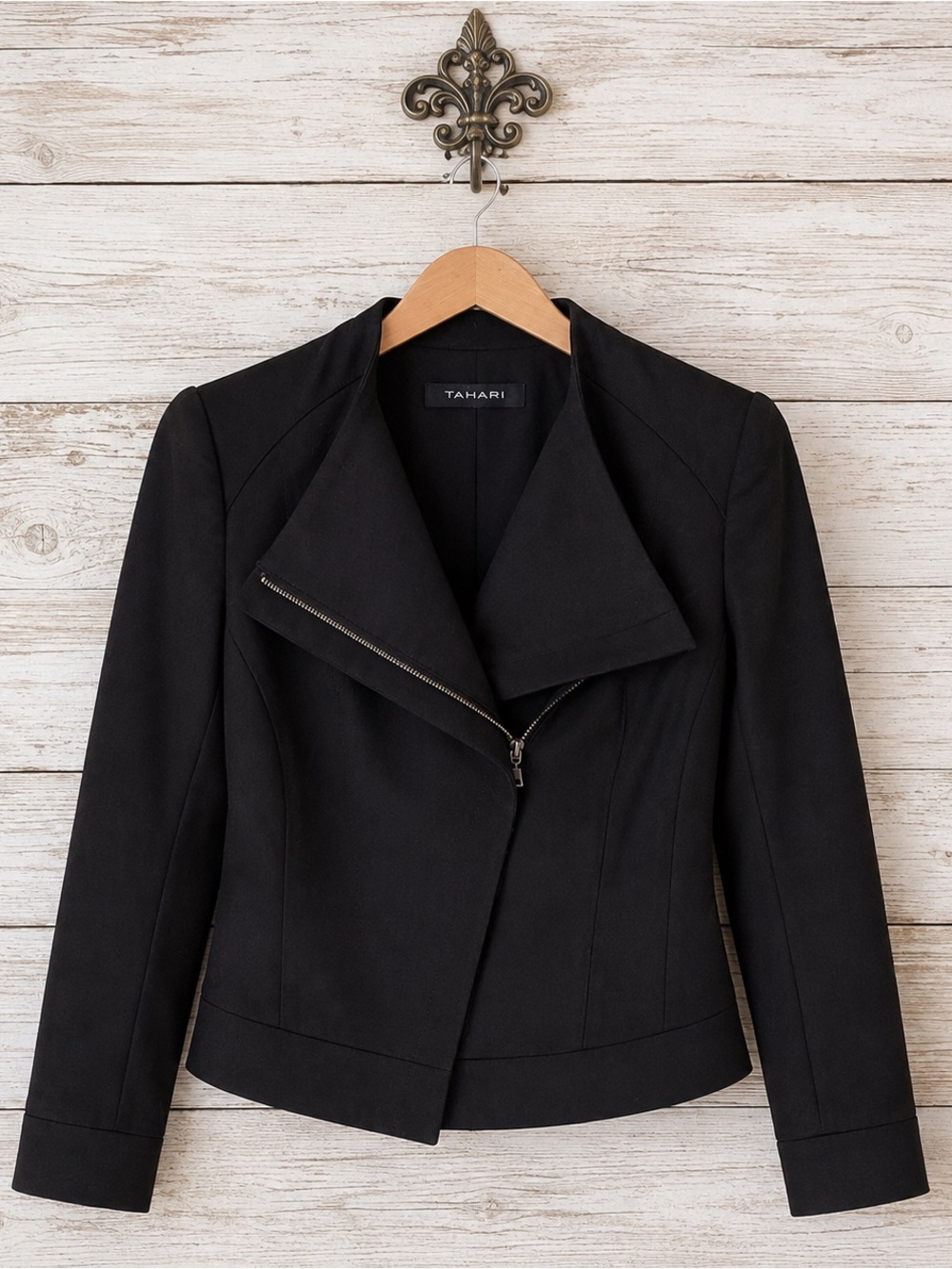 Tahari vintage black zip front sharp shoulder blazer jacket 10